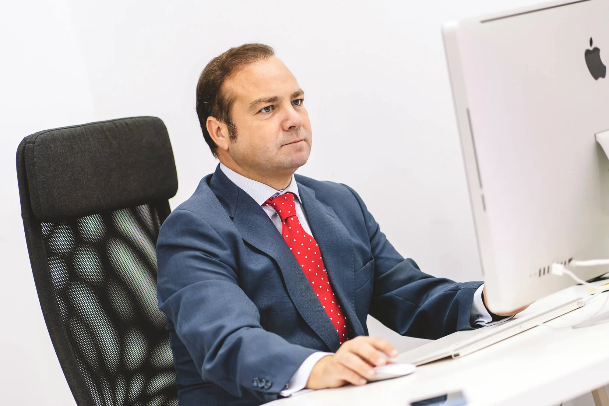 Sobre mi 2 Jesús Portilla trabajando en proyectos de consultoría