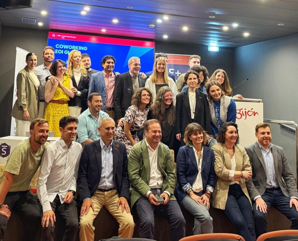 Participantes en un programa de emprendimiento en Covadonga